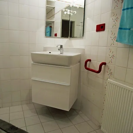 Ferienwohnung-monteurwohnung In Einbeck-kreiensen Apartman